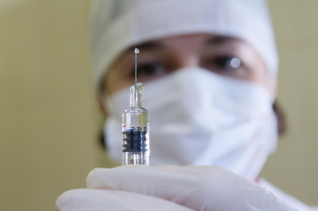 Ученые начали разрабатывать прививку от ВИЧ