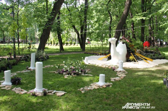 В Михайловском саду на 10 дней «распустятся» «Цветы жизни»