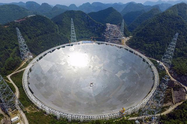 В Китае создали самый большой в мире радиотелескоп — будуть искать внеземную жизнь