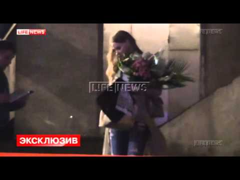 Светлана Ходченкова со своим новым любовником-актером угодила на фото и видео