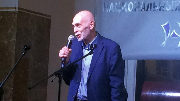 Пермскому писателю Леониду Юзефовичу вручили премию «Национальный бестселлер»