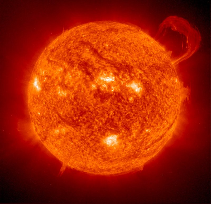 Ученые NASA обнаружили в Солнце огромную дыру