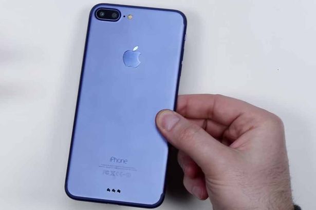 Apple сократит производство iPhone 7 — Nikkei