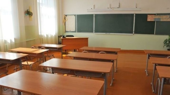 Из-за непогоды в Челябинских школах отменили занятия первой смены