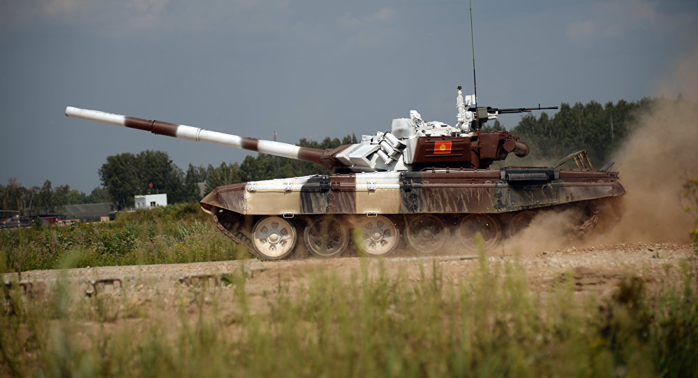 Военные из Казахстана установили рекорд дороги в танковом биатлоне