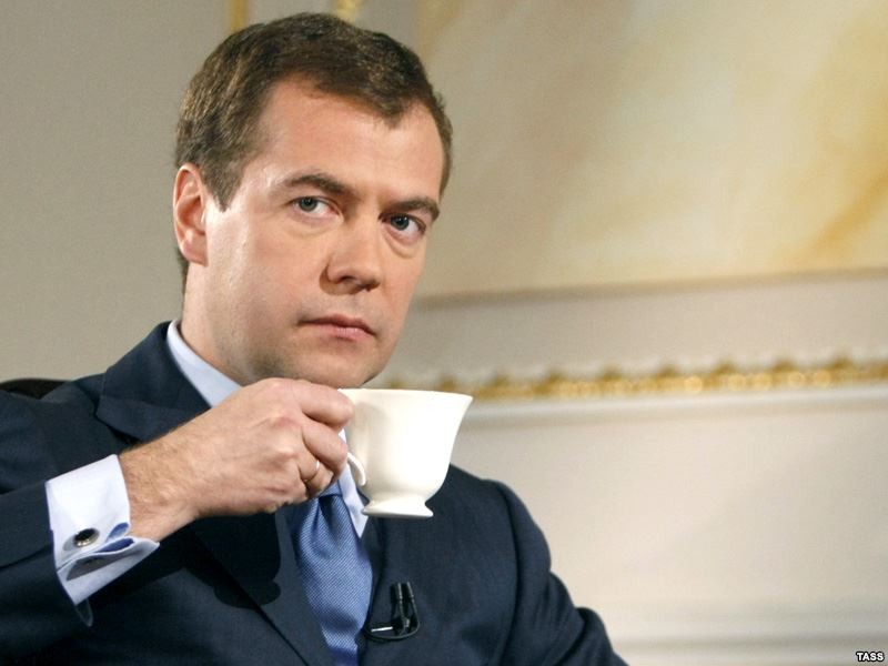 Медведев согласился на дебаты с лидерами фракций — Иду на вы