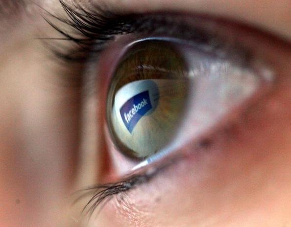 Ученые сравнили социальная сеть Facebook c кокаином