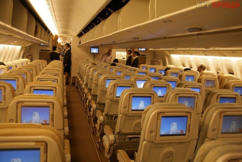 Пассажир рейса «Москва-Новокузнецк» устроил в самолете дебош