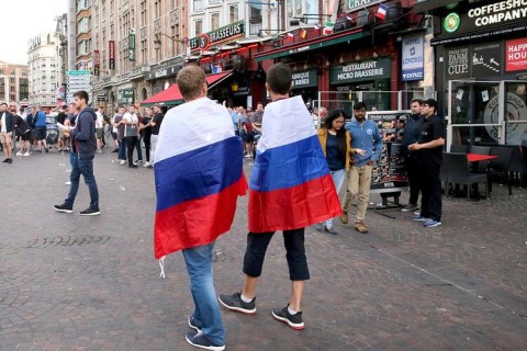 Францию покинули 20 русских футбольных фанатов