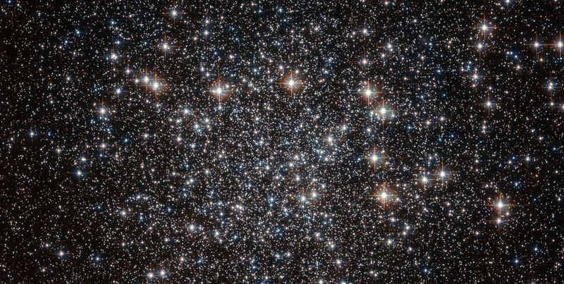 «Хаббл» сфотографировал скопление древнейших звезд Млечного Пути