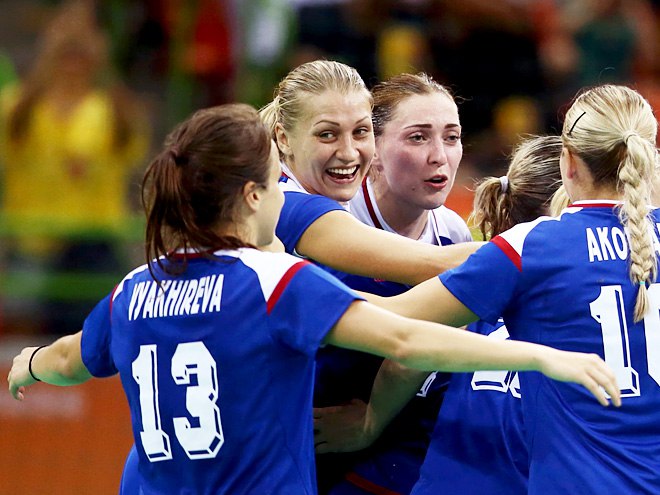 Женская сборная Российской Федерации, уступая семь мячей, обыграла Южную Корею на Олимпиаде
