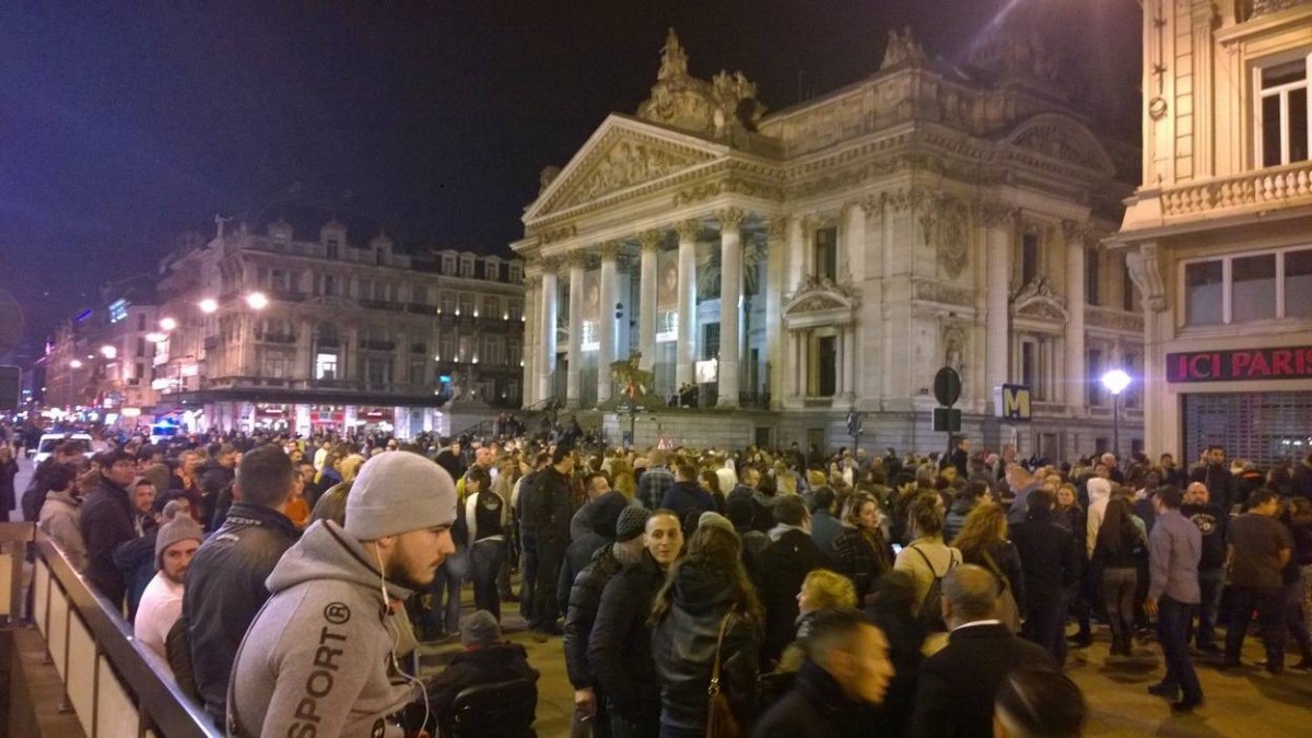 В Брюсселе в связи с угрозой взрыва эвакуировали наблюдателей концертного зала