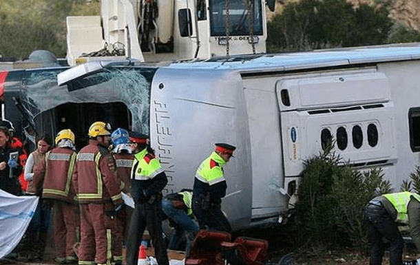 В Испании разбился автобус со студентами: среди пострадавших есть украинцы