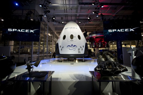 SpaceX перенесла дату запуска собственной первой экспедиции на Марс