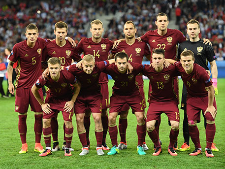 За роспуск русской сборной по футболу проголосовали не менее 75 тыс. человек
