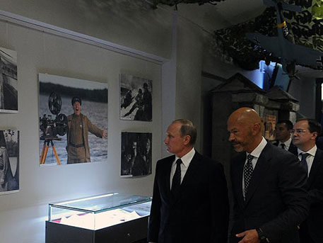Путин посетил «Ленфильм» и познакомился с процессом создания кино