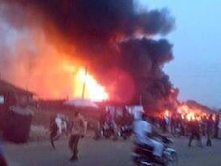 В Нигерии при взрыве в фирме погибли больше ста человек