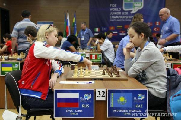 В Ханты-Мансийске проходит чемпионат мира по шахматам среди юношей и девушек