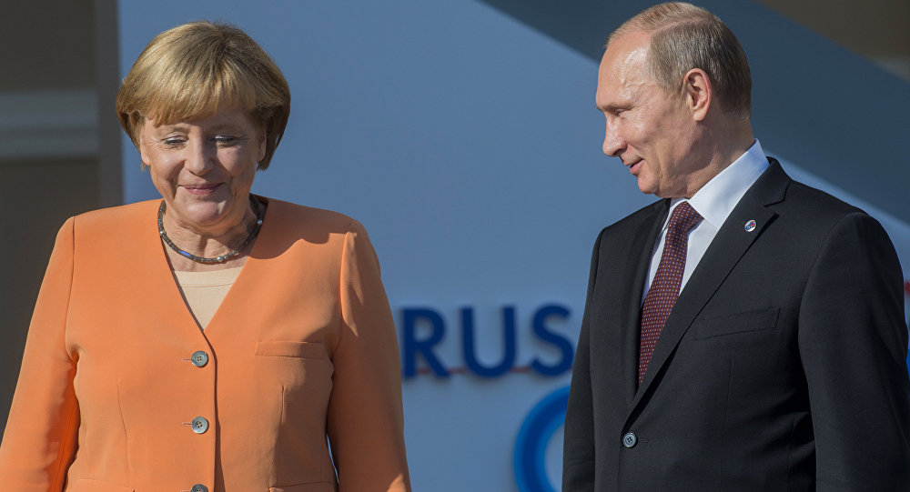 Путин не собирался запугивать лабрадором Кони Ангелу Меркель