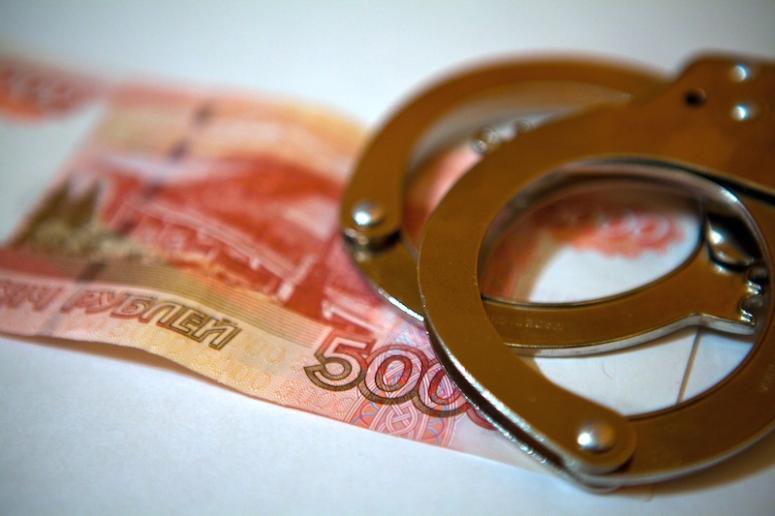 В Краснодаре налоговика подозревали во взятке в 3 млн руб.