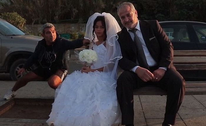 Свадебное видео 12-летней девушки и пенсионера всколыхнуло интернет