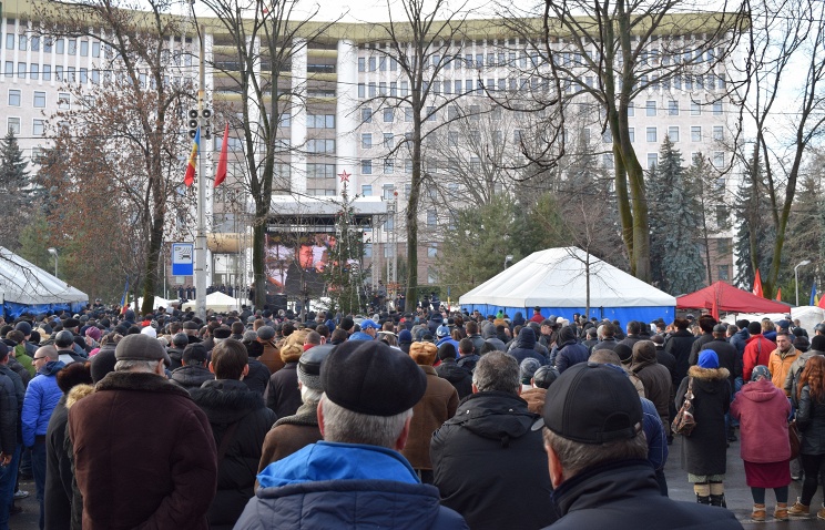 Кишинев бурлит: в центре митинг против премьера-олигарха