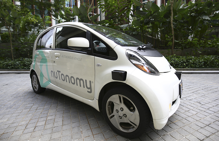 В Сингапуре запустили первое в мире такси с автопилотом