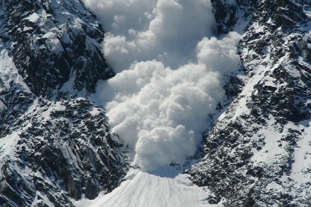 В горах Кубани сохраняется опасность схода лавин