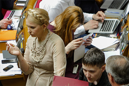 Тимошенко сравнила выступившего в Раде Порошенко с Брежневым