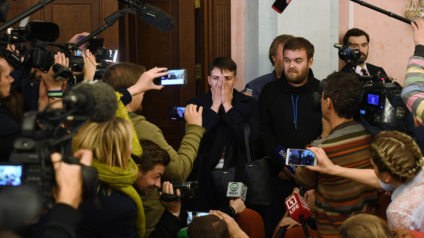 Надежда Савченко прилетела в Москву