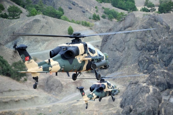 Боевые вертолеты Турции нанесли удары по курдам, 12 человек погибло