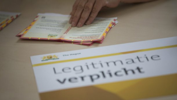 Экзитпол: Против соглашения ЕС и Украины предварительно проголосовали 64% голландцев