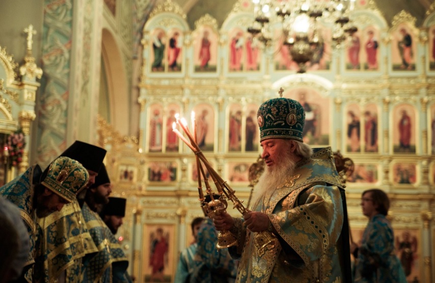 Владыка Феофан возглавит торжественное богослужение в Петропавловском соборе