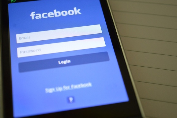 Социальная сеть Facebook запустит тайные чаты