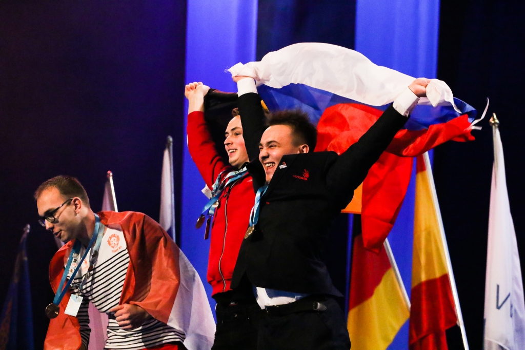 Россия заняла первое место на чемпионате рабочих профессий EuroSkills