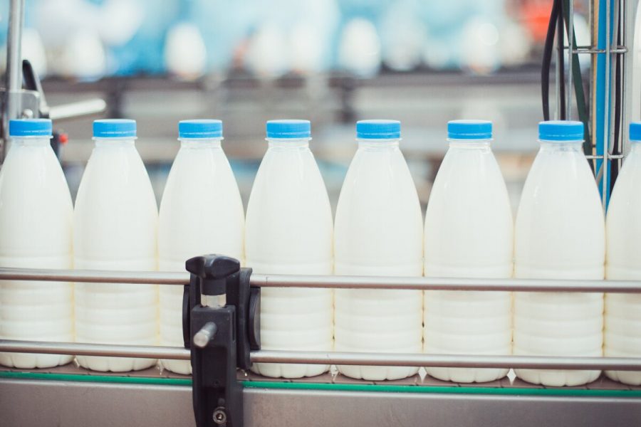Семь процентов проб молочной продукции в Кузбассе оказалось фальсифицированными