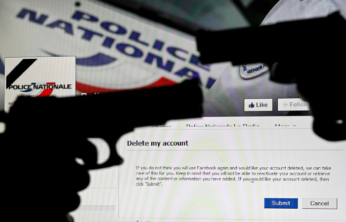 Фейсбук запретит торговлю оружием через свою соцсеть