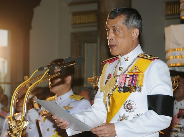 Таиландский принц Вачиралонгкорн будет коронован после похорон короля