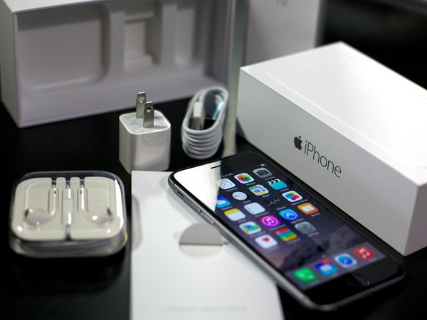 Губернатор Саратова поручил организовать производство iPhone 7