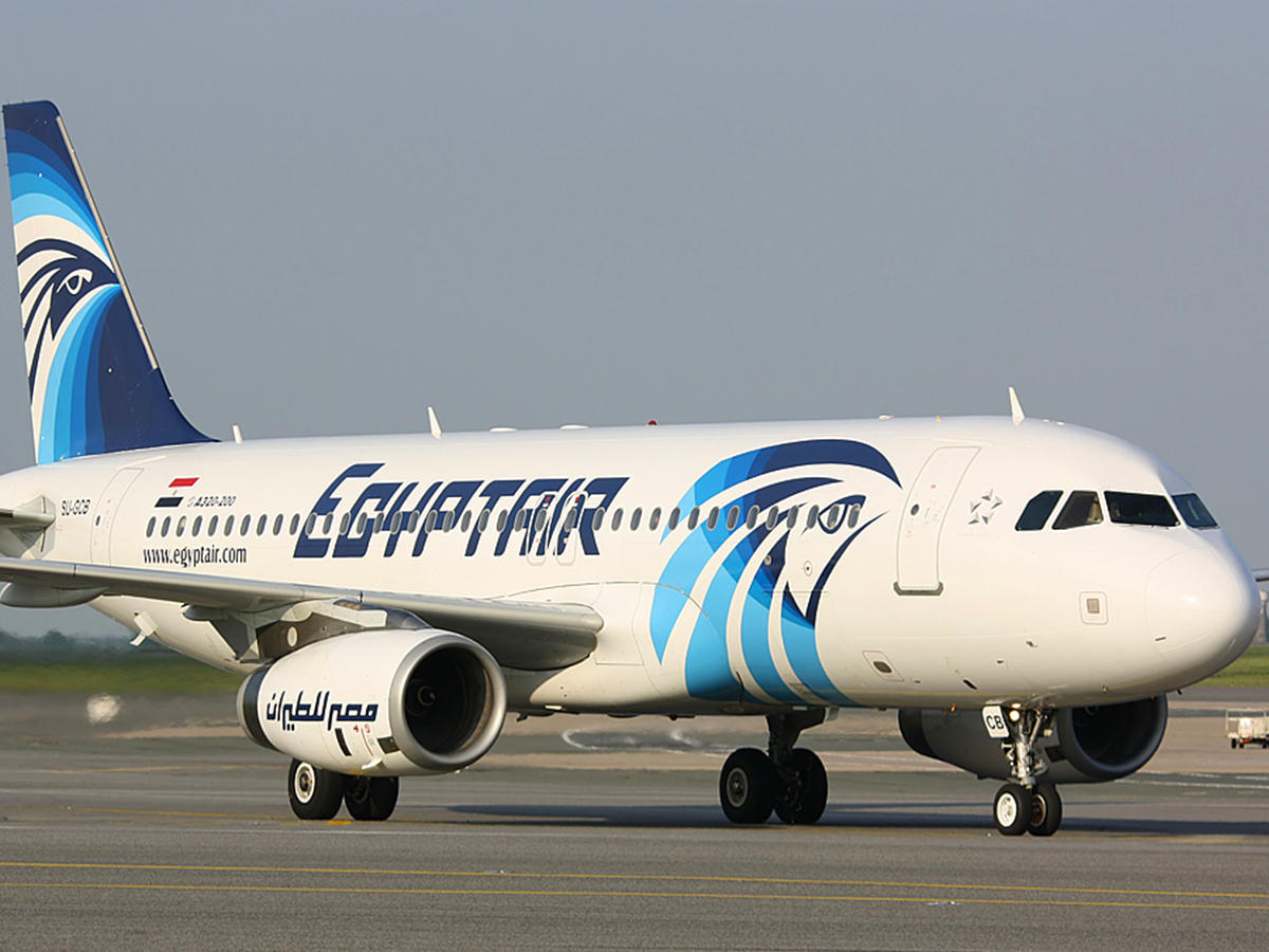 Власти Кипра начали переговоры с террористами, захватившим египетский самолет