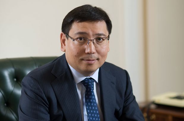 Строительство дорог в Казахстане может профинансировать Азиатский банк инфраструктурных вложений денег