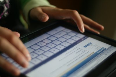 АЗАПИ предложила соцсети «ВКонтакте» ввести частично платный контент