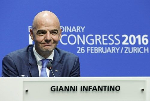 Инфантино лидирует на выборах президента ФИФА после первого тура