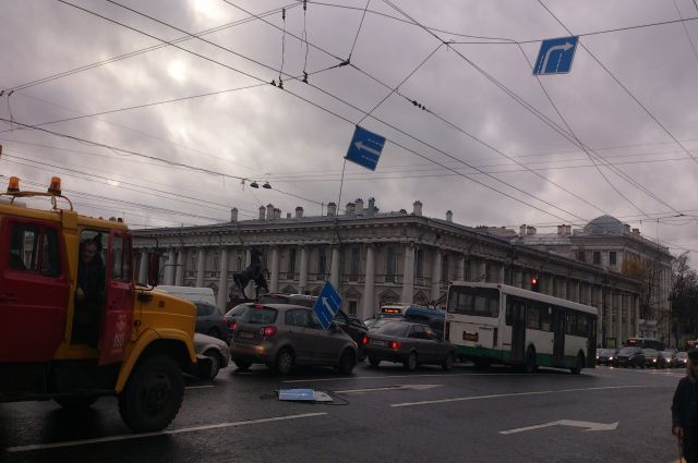В Петербурге ожидают дождь и сильные порывы ветра