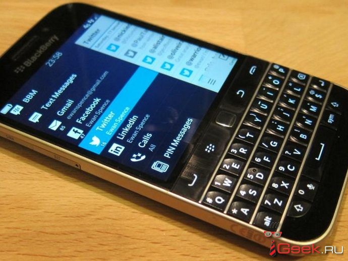 BlackBerry выпустит смартфон с физической клавиатурой