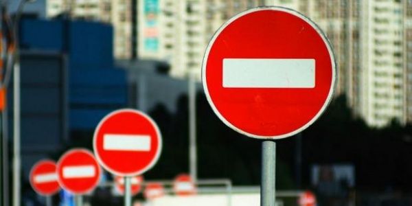 В российской столице знак «кирпич» сняли с 9-ти выделенных полос для городского автомобильного транспорта