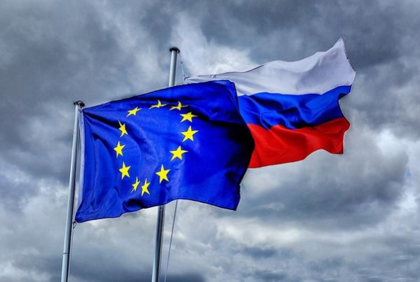 ЕС не будет обговаривать изменение курса антироссийских санкций до октябрьского саммита европейского союза