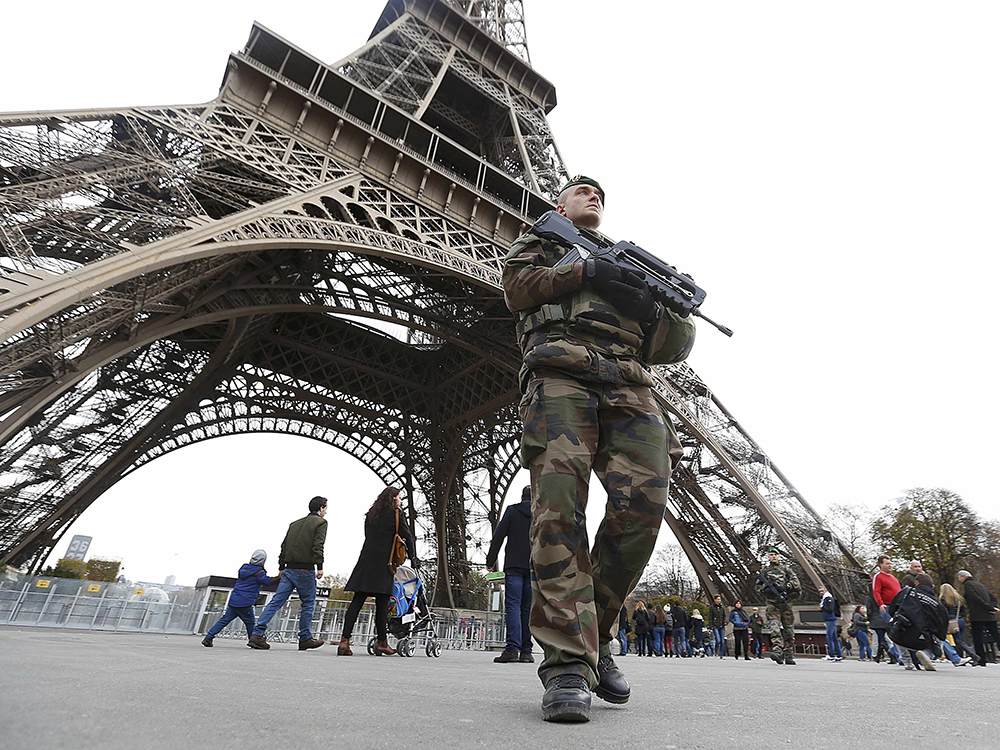 Париж в прошлом 2016-ом недосчитался 1,5 млн туристов из-за угрозы терактов