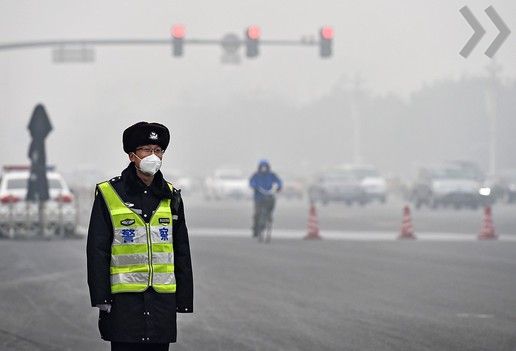 Красный уровень опасности объявлен в некоторых областях Китая из-за сильного тумана