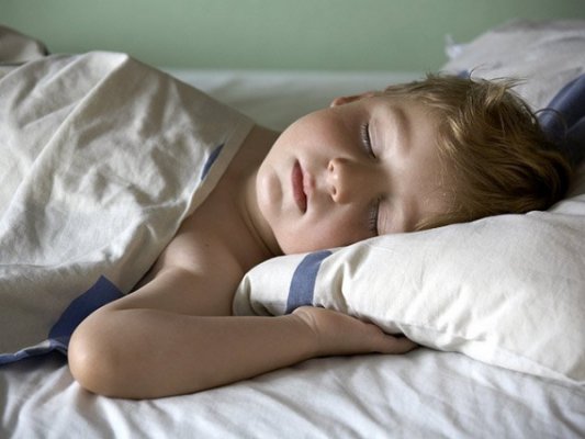 Качество сна в детстве влияет на развитие алкоголизма